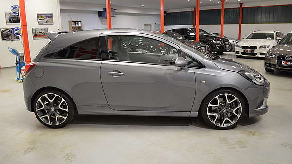 Opel Corsa E OPC mit Performance Paket Foto 4