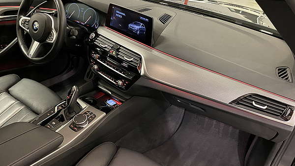 BMW 530d xDrive G30 Foto 18