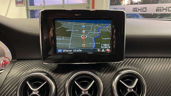Mercedes A220 CDI AMG grau Foto 18