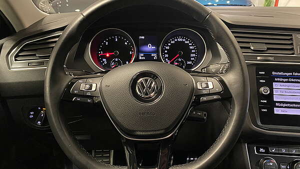 VW Tiguan 2.0 TDI R-Line 2018er Foto 33