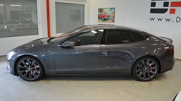 Tesla Model S P85D Foto 2