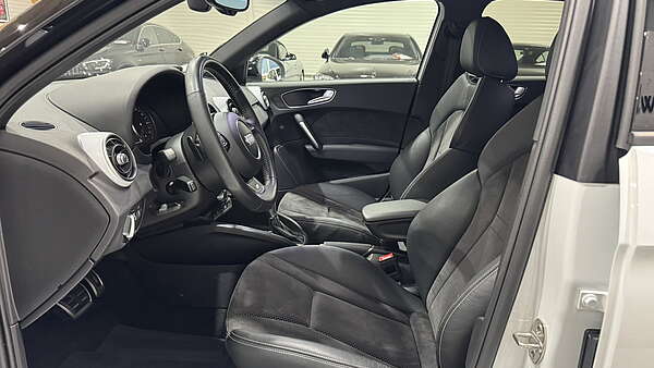 Audi A1 Sportback 1,4 TFSI S-Tronic S-Line Foto 10