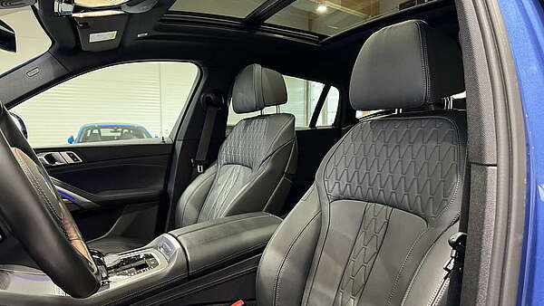 BMW X6 30d xDrive G06 M-Sport Riverside Blau Foto 19