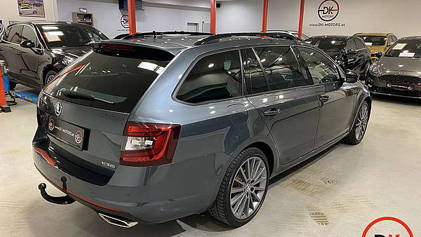 Skoda Octavia Kombi RS TDI 4x4 DSG grau Foto 4