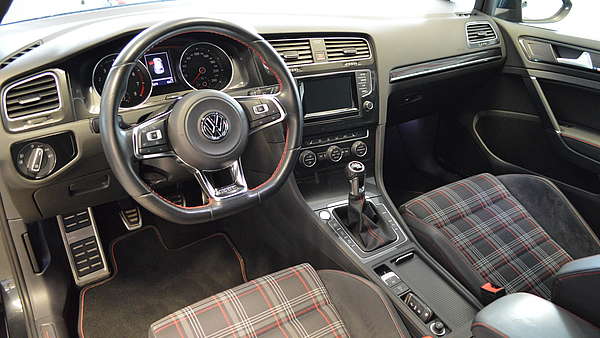 VW Golf 7 GTI Performance 3trg Foto 10