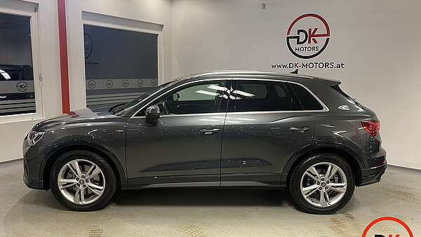 Audi Q3 40 TDI quattro S-Tronic S-Line Foto 1