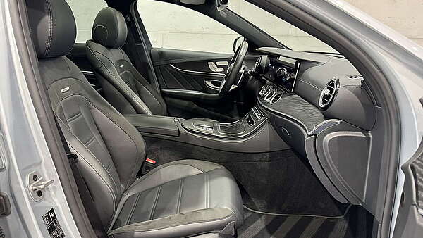 Mercedes E53 AMG T-Modell 4 Matic + Foto 23