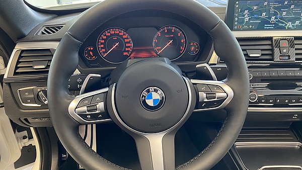 BMW 440i xDrive Cabrio M-Paket Foto 33