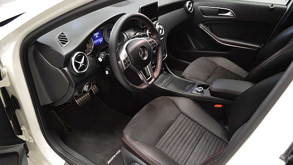 Mercedes A250 4-Matic AMG Foto 10