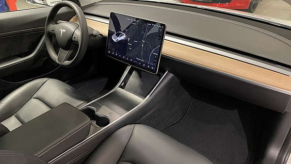 Tesla Model 3 Standard Range Foto 23