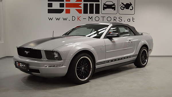 Ford Mustang Cabrio Foto 0