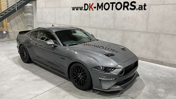 Ford Mustang Fastback GT V8 Foto 1