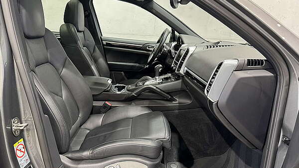 Porsche Cayenne S II FL eHybrid Meteorgrau Foto 19