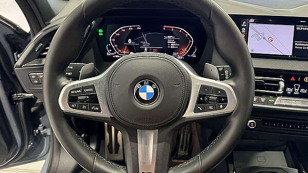 BMW 120d xDrive (F40) Automatik M-Paket Foto 24
