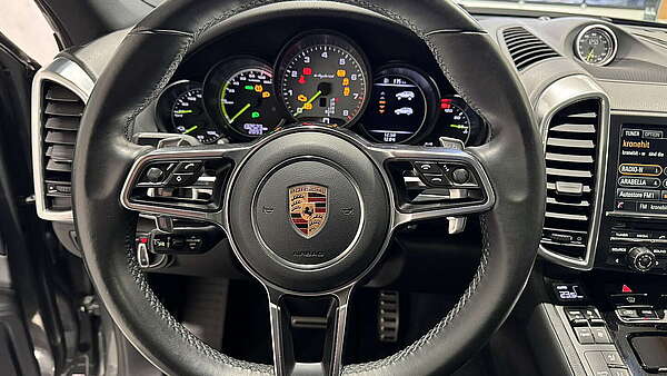 Porsche Cayenne S II FL eHybrid Meteorgrau Foto 25