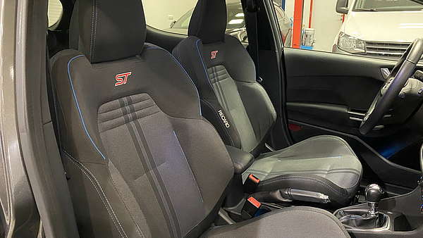 Ford Fiesta ST Colour Line grau Foto 19