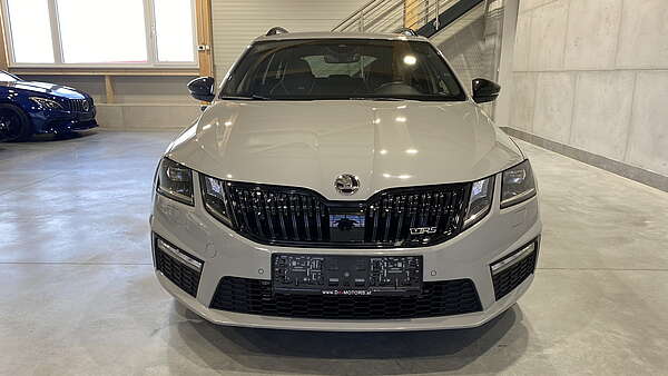 Skoda Octavia Kombi RS 245 TSI DSG (Facelift) Foto 3