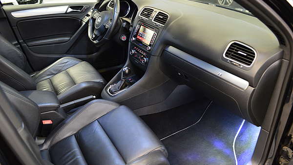 VW Golf 6R DSG schwarz Foto 12