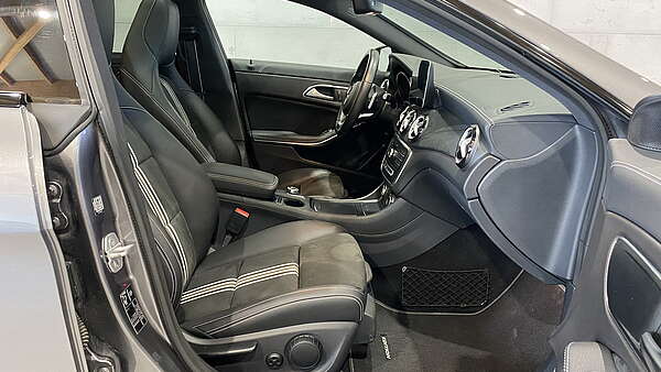 Mercedes CLA 200d Shooting Brake Facelift AMG Line Autm. Foto 19