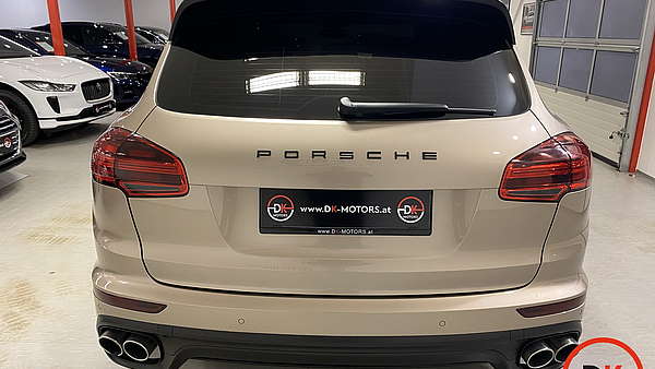 Porsche Cayenne II FL S E-Hybrid Foto 3