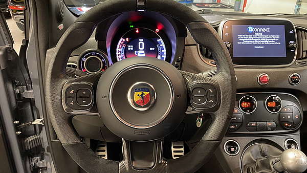 Abarth 695 70° Anniversario Foto 25