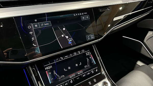 Audi A8 60 TFSI e PHEV Quattro Foto 30