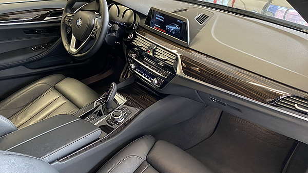 BMW 540i xDrive Automatik (G30) Foto 16
