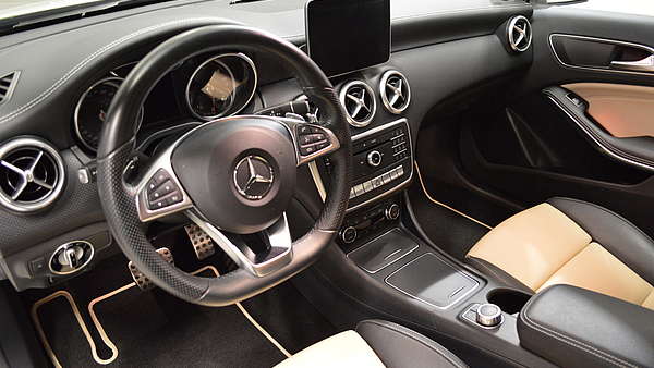 Mercedes A220 CDI AMG (Facelift) Foto 7