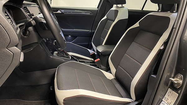 VW T-Roc 1,5 TSI DSG R-Line Foto 16