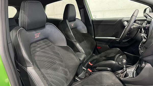 Ford Puma ST-X Foto 15