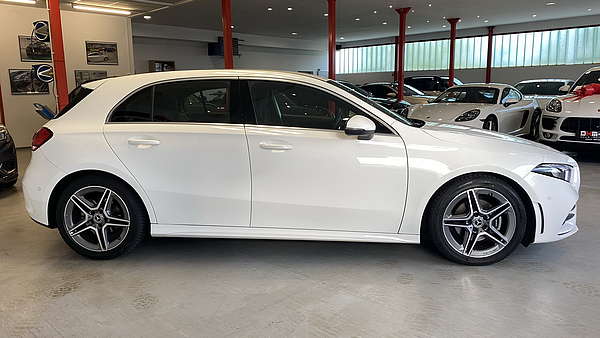 Mercedes A180 AMG Line Foto 5