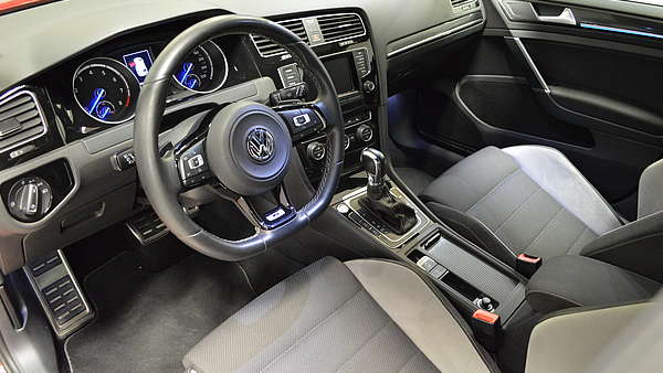 VW Golf 7R DSG rot Foto 10