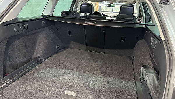 VW Passat Kombi 2.0 TDI DSG R-Line 2023 Nr.2 Foto 23