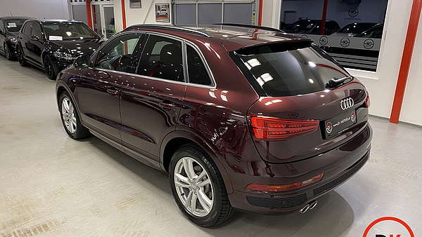 Audi Q3 Sport Quattro 2.0 TDI S-Tronic Foto 2