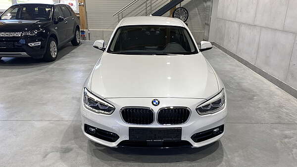 BMW 120d xDrive Sport Line Aut. 2019 Foto 4