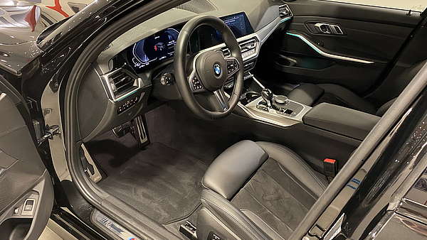 BMW 330e G21 Hybrid xDrive Touring Autm. M-Paket Foto 15