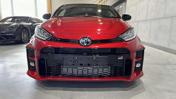 Toyota Yaris GR High Performance Emotional Red Metallic Foto 6