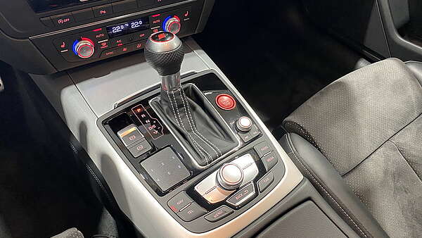 Audi A6 Avant 3.0 TDI Quattro S-Tronic Facelift Foto 15
