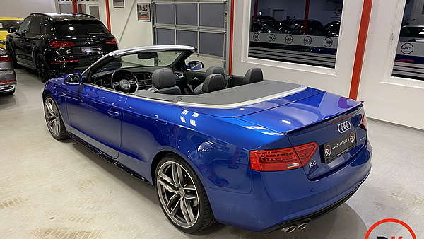 Audi A5 Cabrio 2.0 TDI quattro S-Line Foto 2