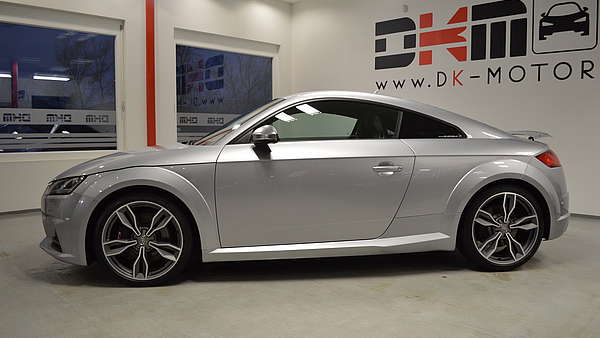 Audi TTS 8S silber Foto 1