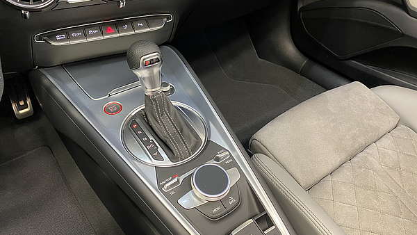 Audi TTS Roadster S-Tronic Foto 30