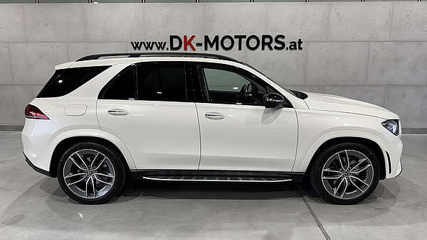 Mercedes GLE 400d 4Matic Aut. AMG Line Diamantweiß Foto 0