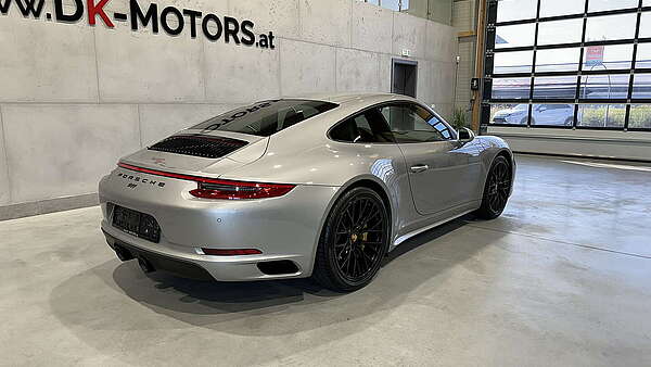 Porsche 911   991.2    Carrera 4 PDK (ohne OPF) Foto 2