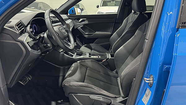 Audi Q3 35 TDI Quattro S-Tronic S-Line Turbo Blau Foto 13