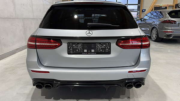 Mercedes E53 AMG T-Modell 4 Matic + Foto 3