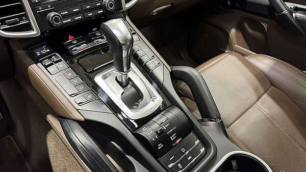 Porsche Cayenne S II FL 2016 Foto 25