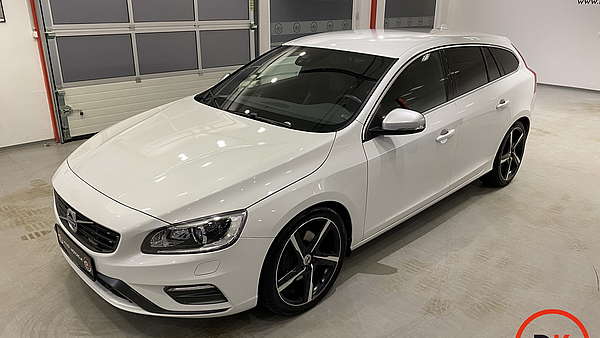 Volvo V60 D4 AWD Momentum R-Design Foto 8