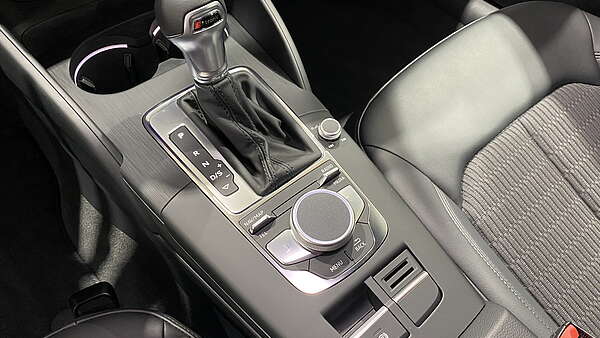 Audi A3 Sportback 1,6 TDI S-Tronic S-Line Facelift Foto 10