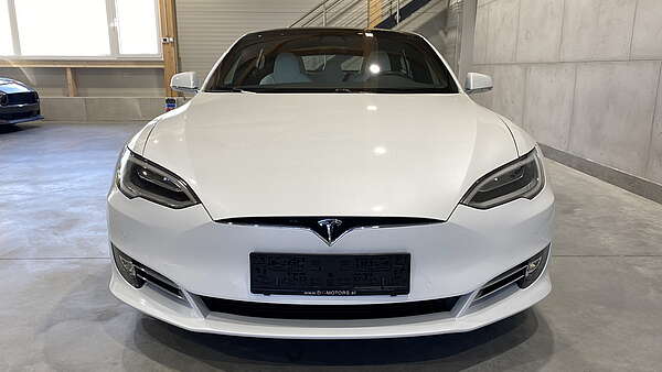 Tesla Model S 75 D (mit Batterie) Foto 3