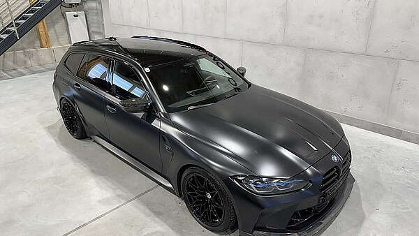 BMW M3 Touring xDrive schwarz matt 2023 Foto 10